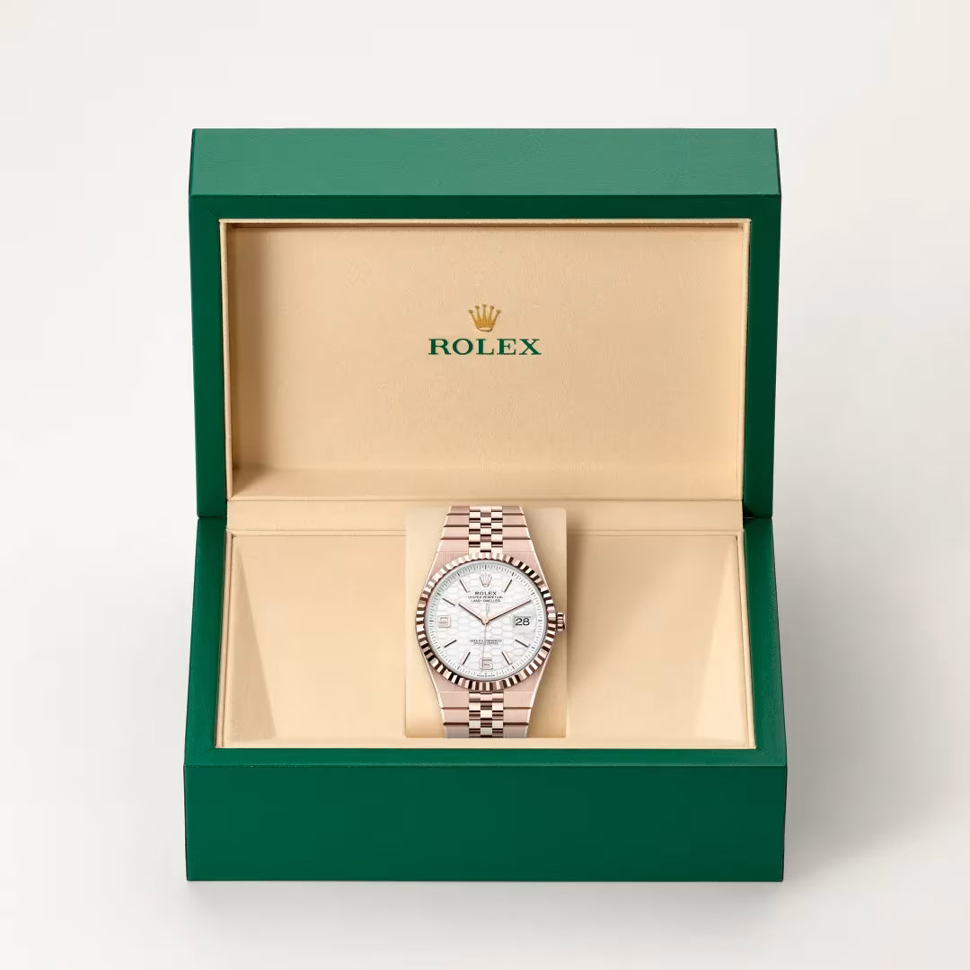Land-Dweller 40 Everose Gold Classic White Dial Luxury Timepiece