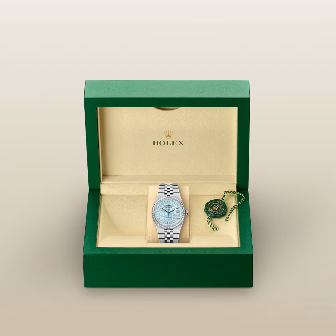 Land-Dweller 36 Arctic Glow Diamond Bezel Watch